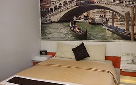 Tirta Mansion Paramount Hotel